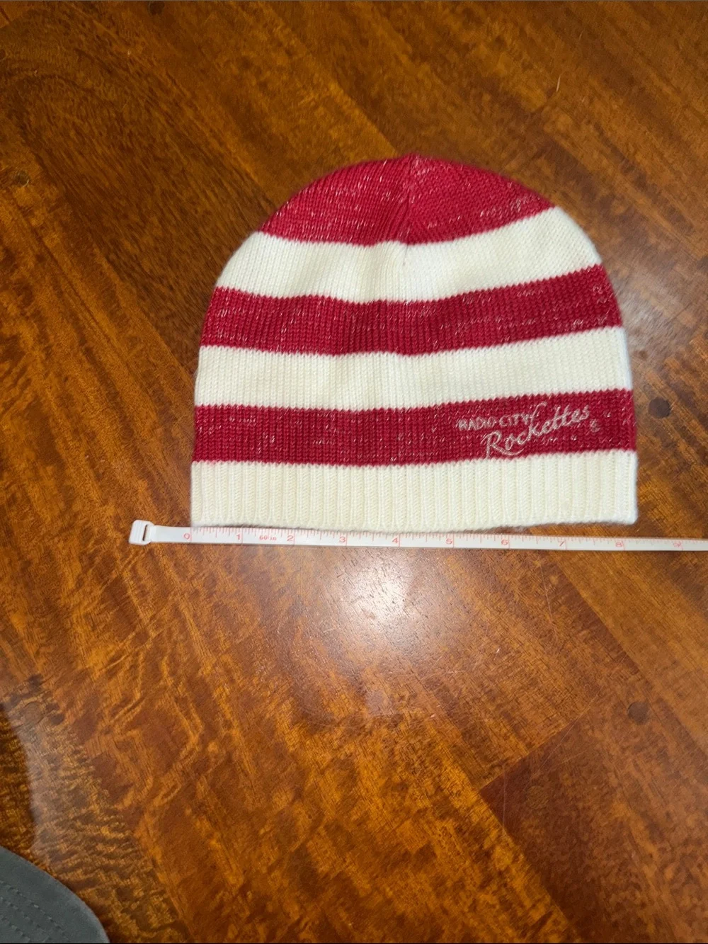 Y2K Radio City Music Hall Radio City Rockettes Red & White Striped Beanie